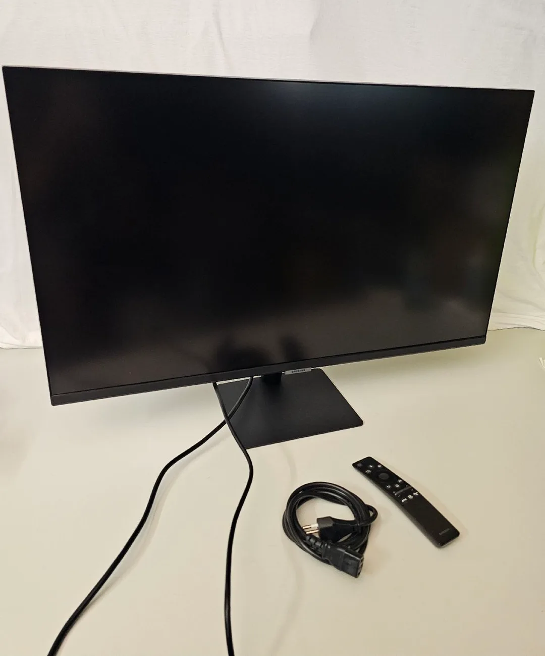Samsung S32AM700 32 Zoll UHD 4K Smart Monitor